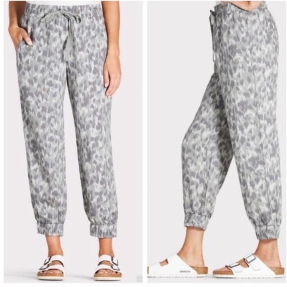 Cloth & Stone Camo jogger pants